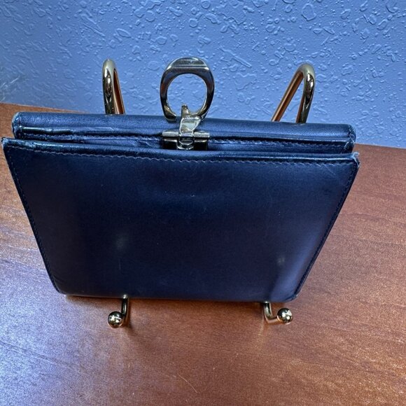 Gucci Vintage Leather Compact Wallet - Picture 7 of 15